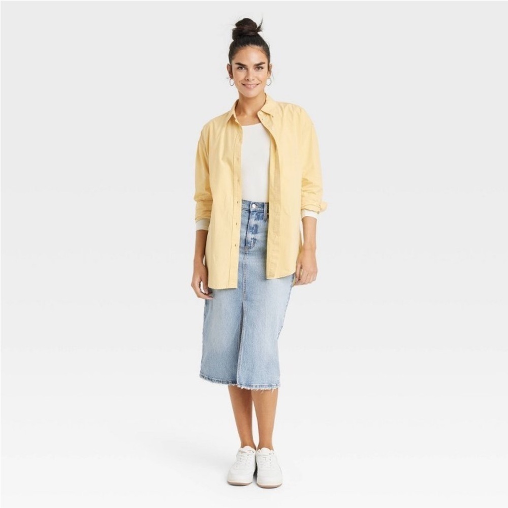 Women's Oversized Long Sleeve Collared Button-Down Shirt - Universal Thread new